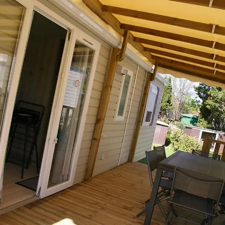 Mobile Ouireves 95 Facing The Mediterranean